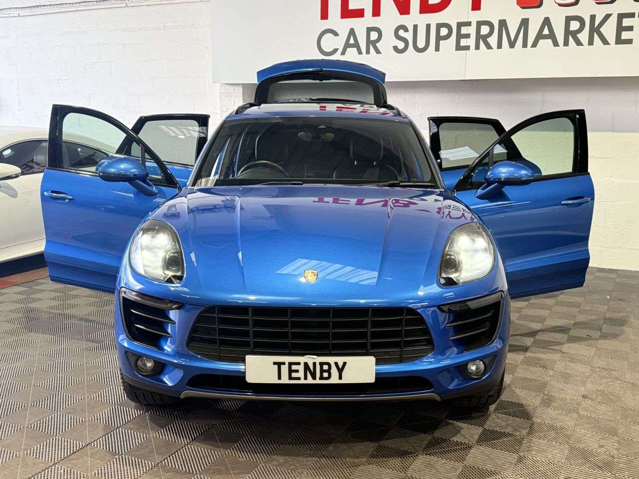 2016 PORSCHE MACAN 2016 PORSCHE MACAN