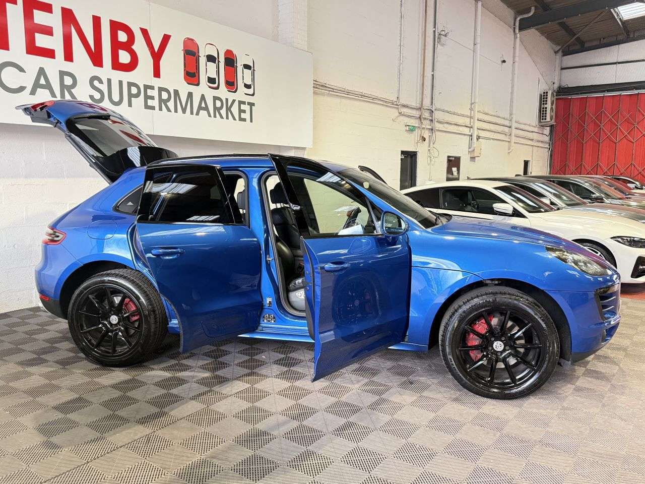 2016 PORSCHE MACAN 2016 PORSCHE MACAN