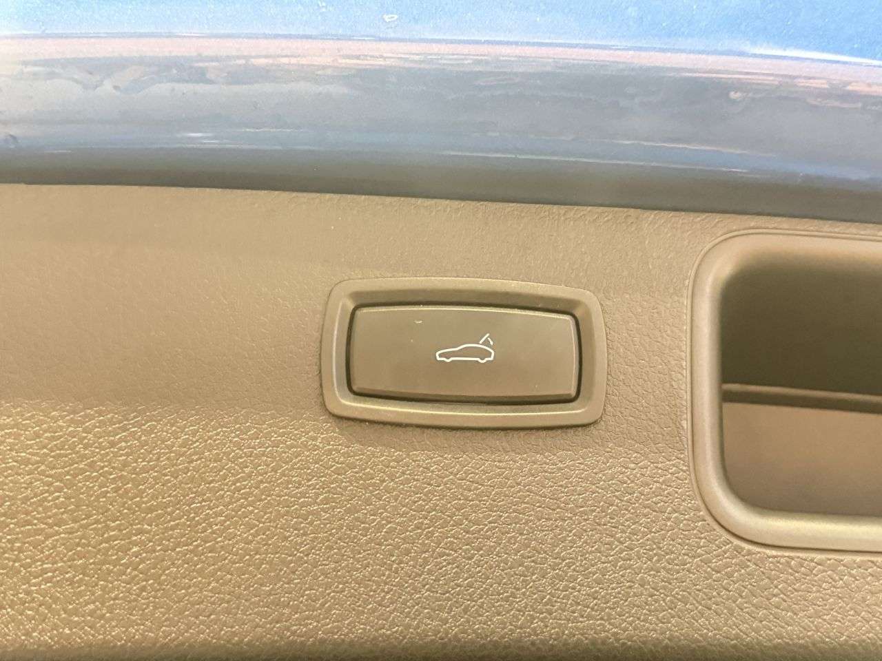 2016 PORSCHE MACAN 2016 PORSCHE MACAN