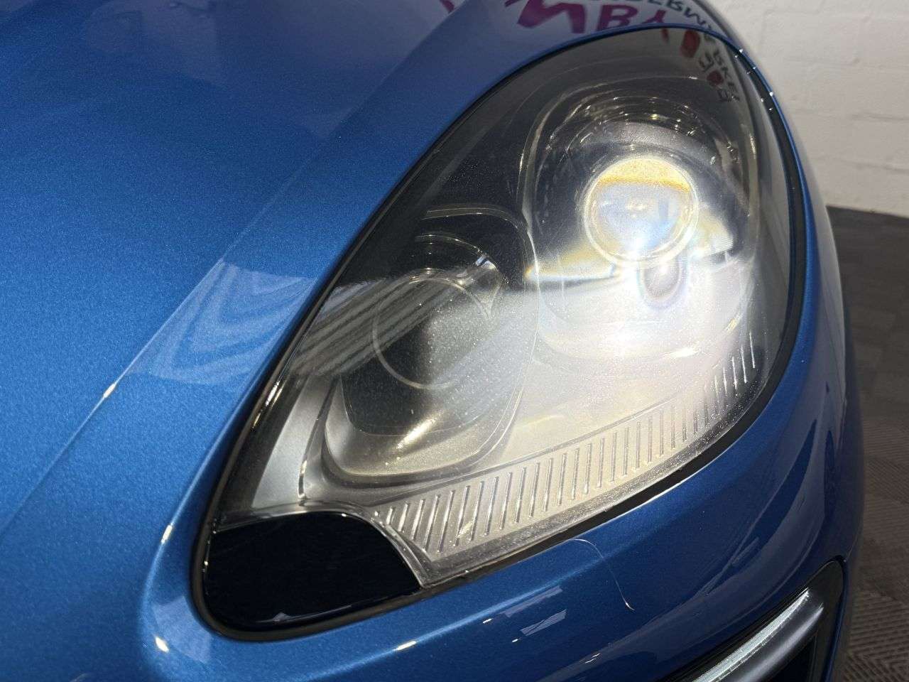 2016 PORSCHE MACAN 2016 PORSCHE MACAN