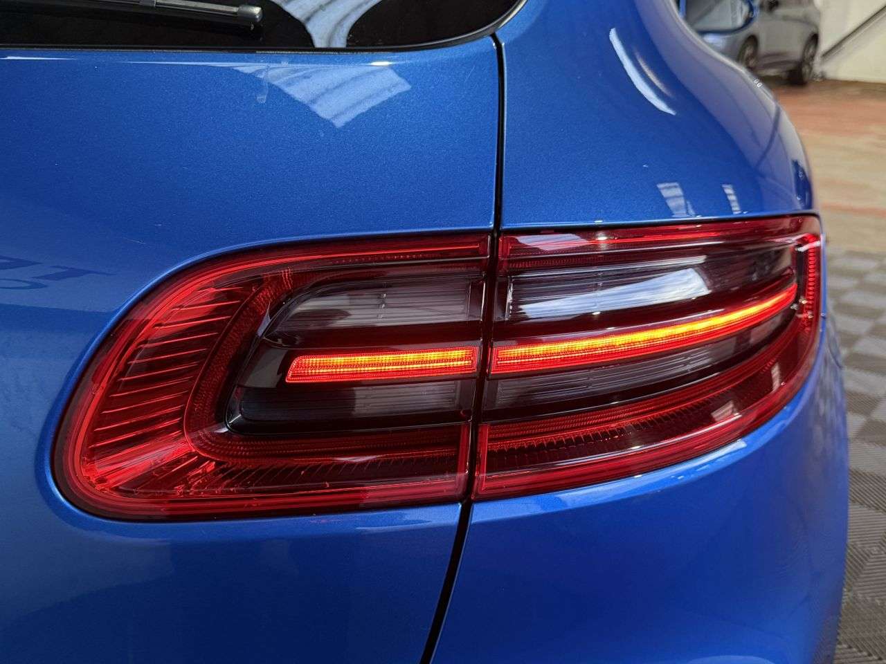 2016 PORSCHE MACAN 2016 PORSCHE MACAN