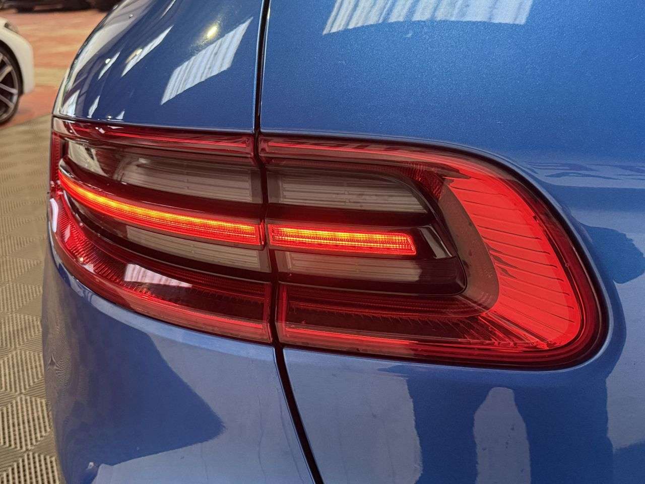 2016 PORSCHE MACAN 2016 PORSCHE MACAN