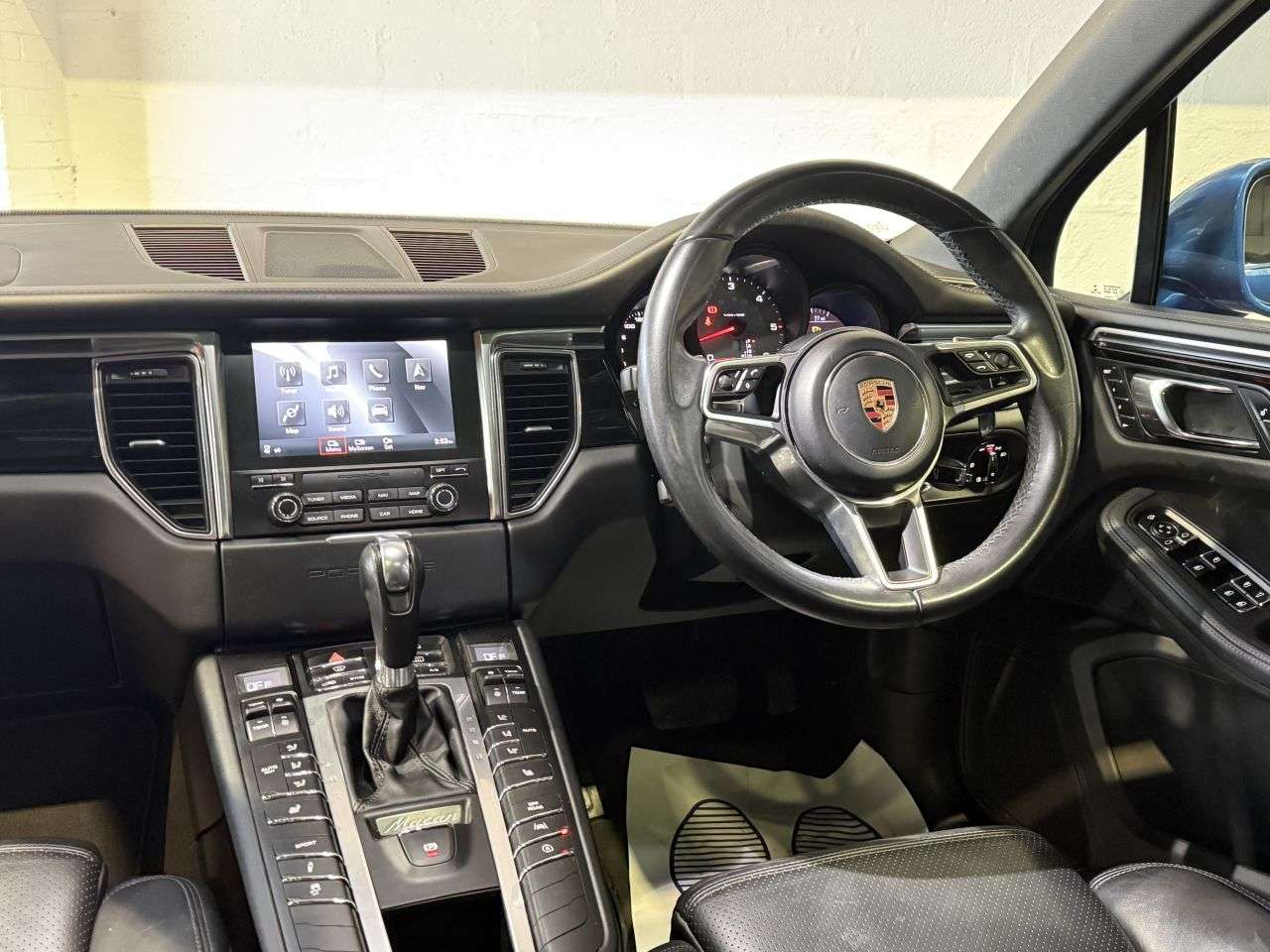 2016 PORSCHE MACAN 2016 PORSCHE MACAN