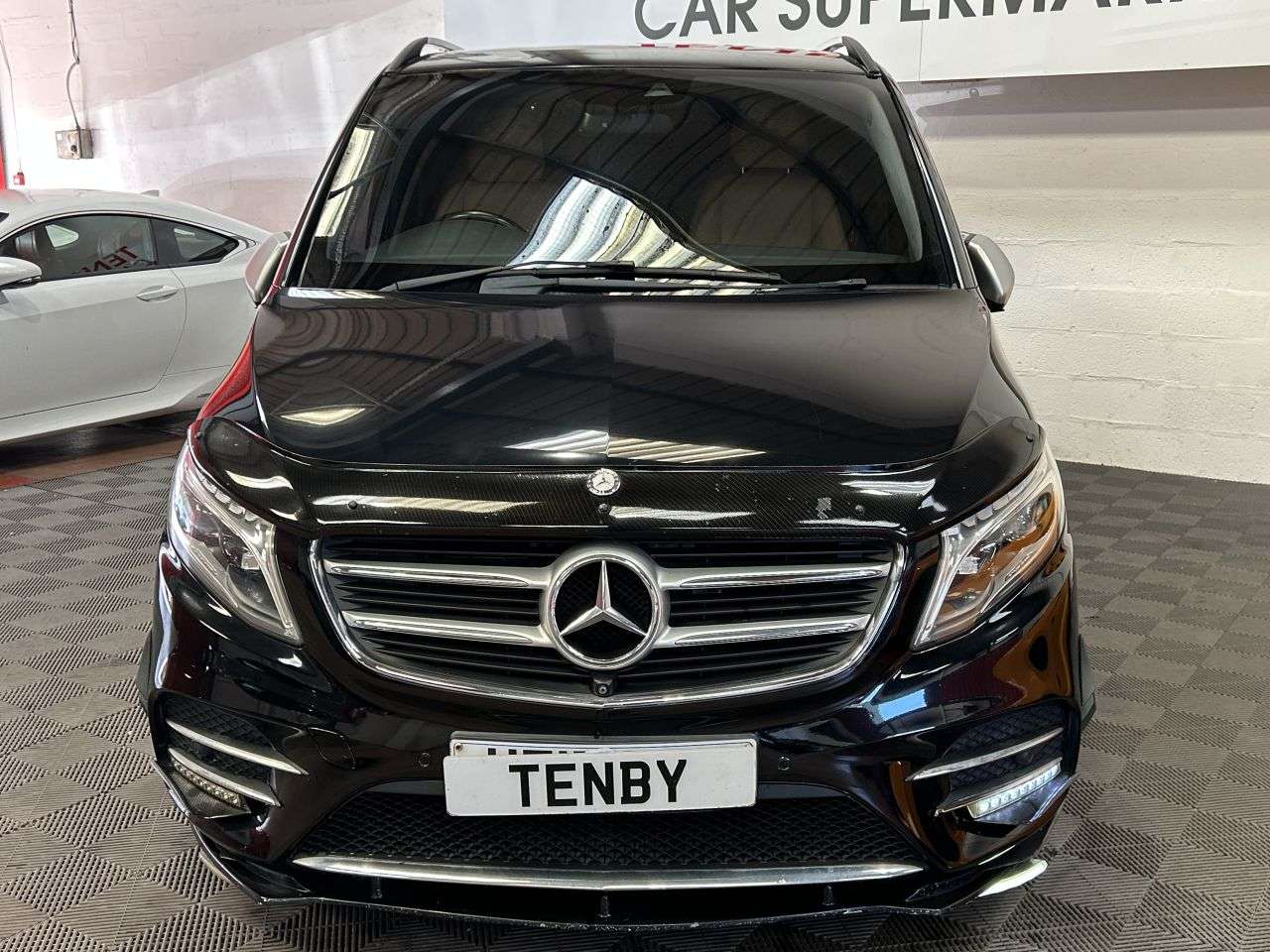A 2017 MERCEDES-BENZ V-CLASS 2.2 V250d AMG Line MPV 5dr Diesel G-Tronic+ Euro 6 (s/s) 8 Seat LWB (190 ps A 2017 MERCEDES-BENZ V-CLASS 2.2 V250d AMG Line MPV 5dr Diesel G-Tronic+ Euro 6 (s/s) 8 Seat LWB (190 ps