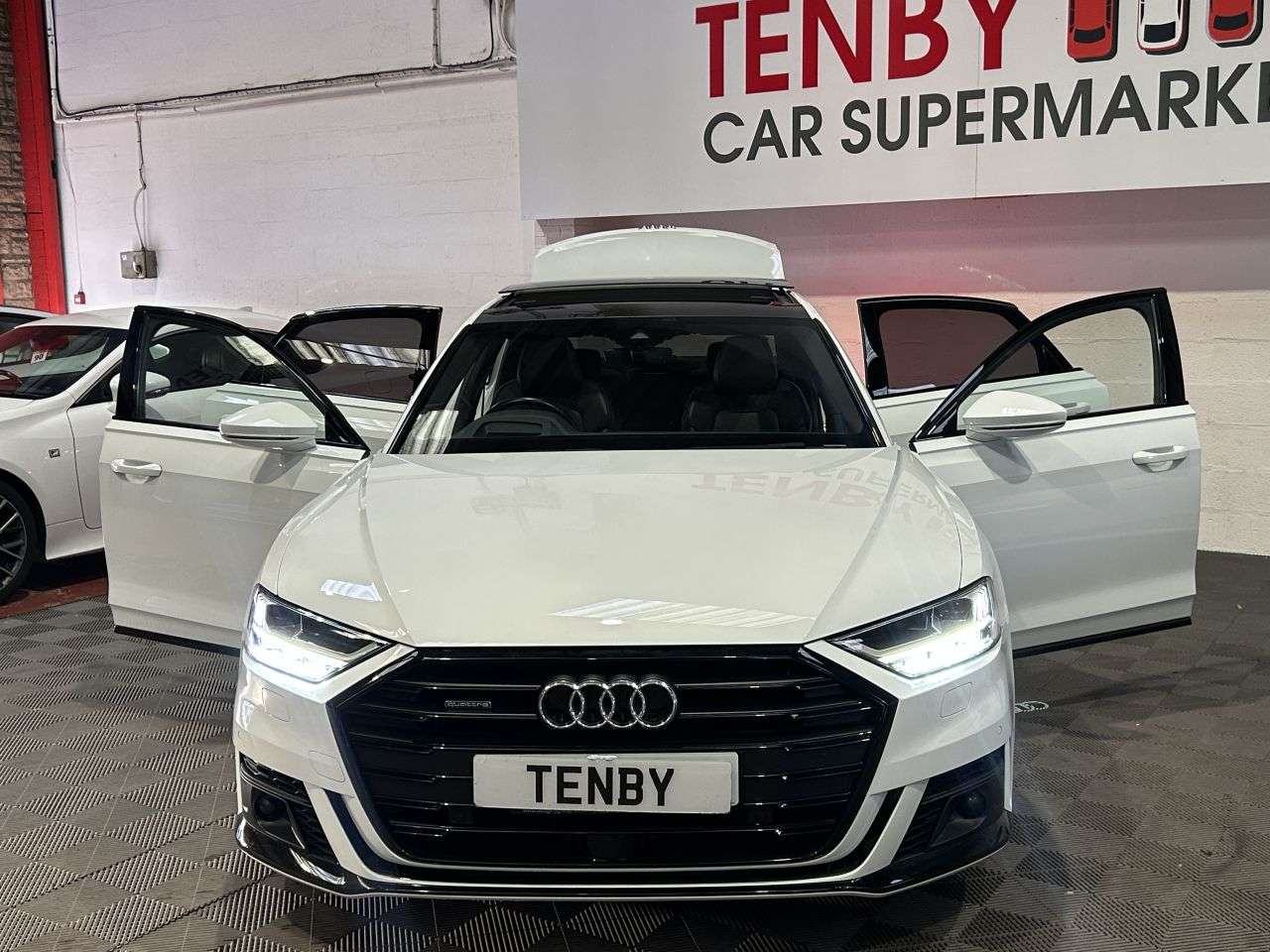 2021 AUDI A8 2021 AUDI A8