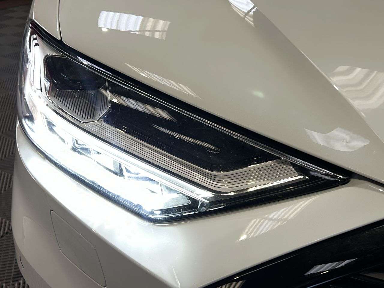 2021 AUDI A8 2021 AUDI A8