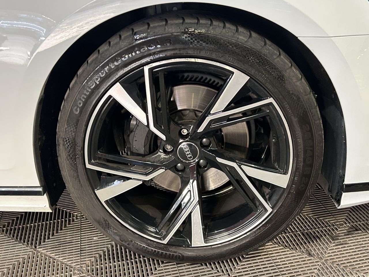 2021 AUDI A8 2021 AUDI A8