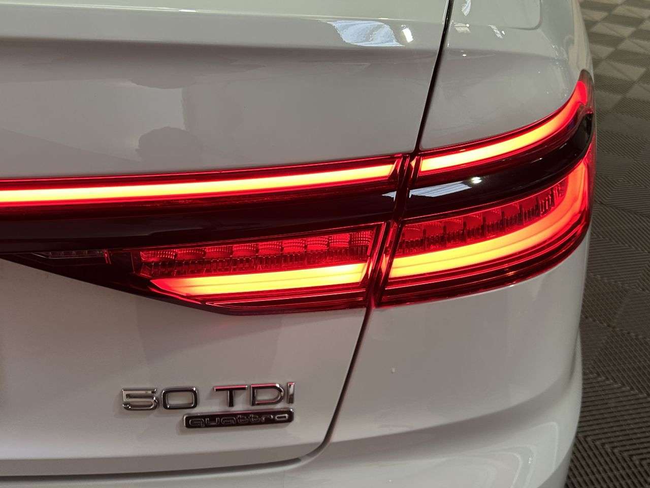 2021 AUDI A8 2021 AUDI A8