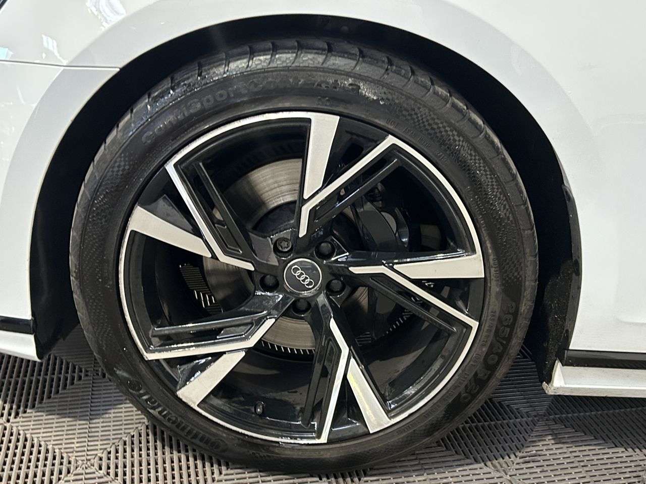 2021 AUDI A8 2021 AUDI A8