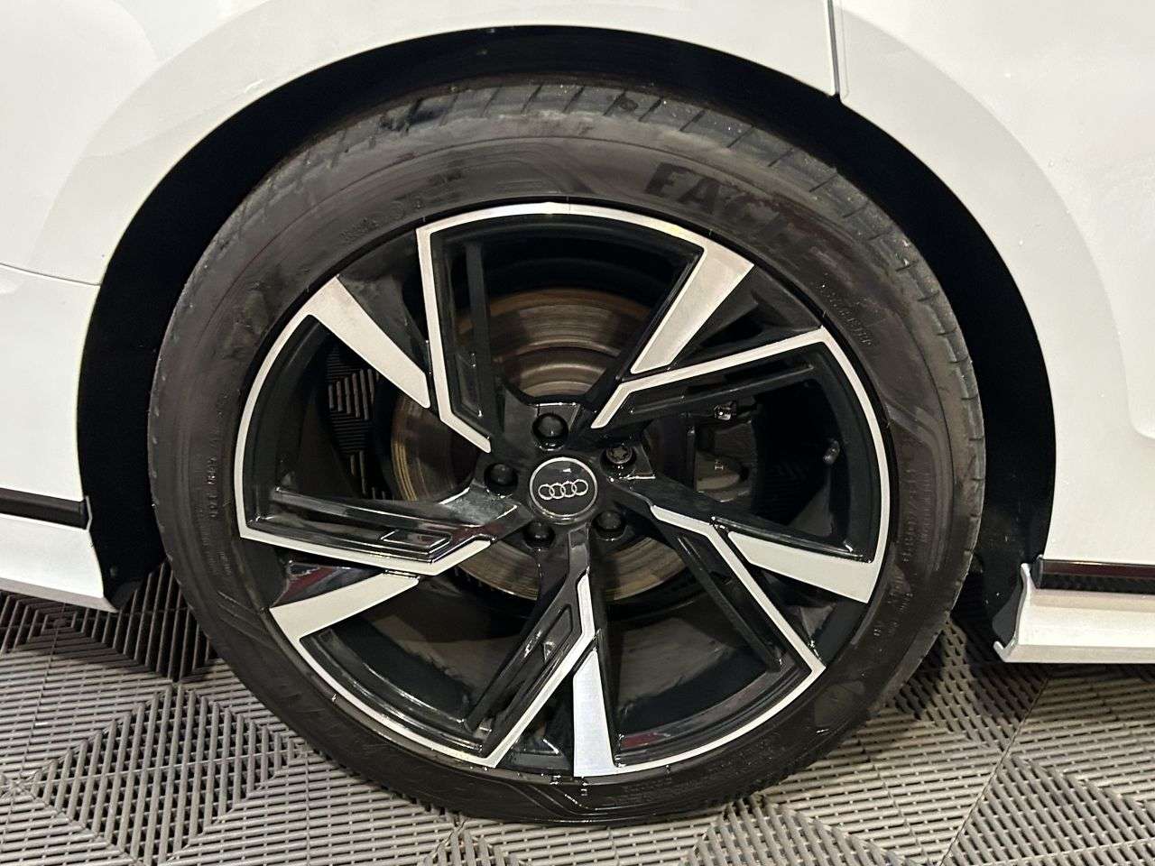 2021 AUDI A8 2021 AUDI A8