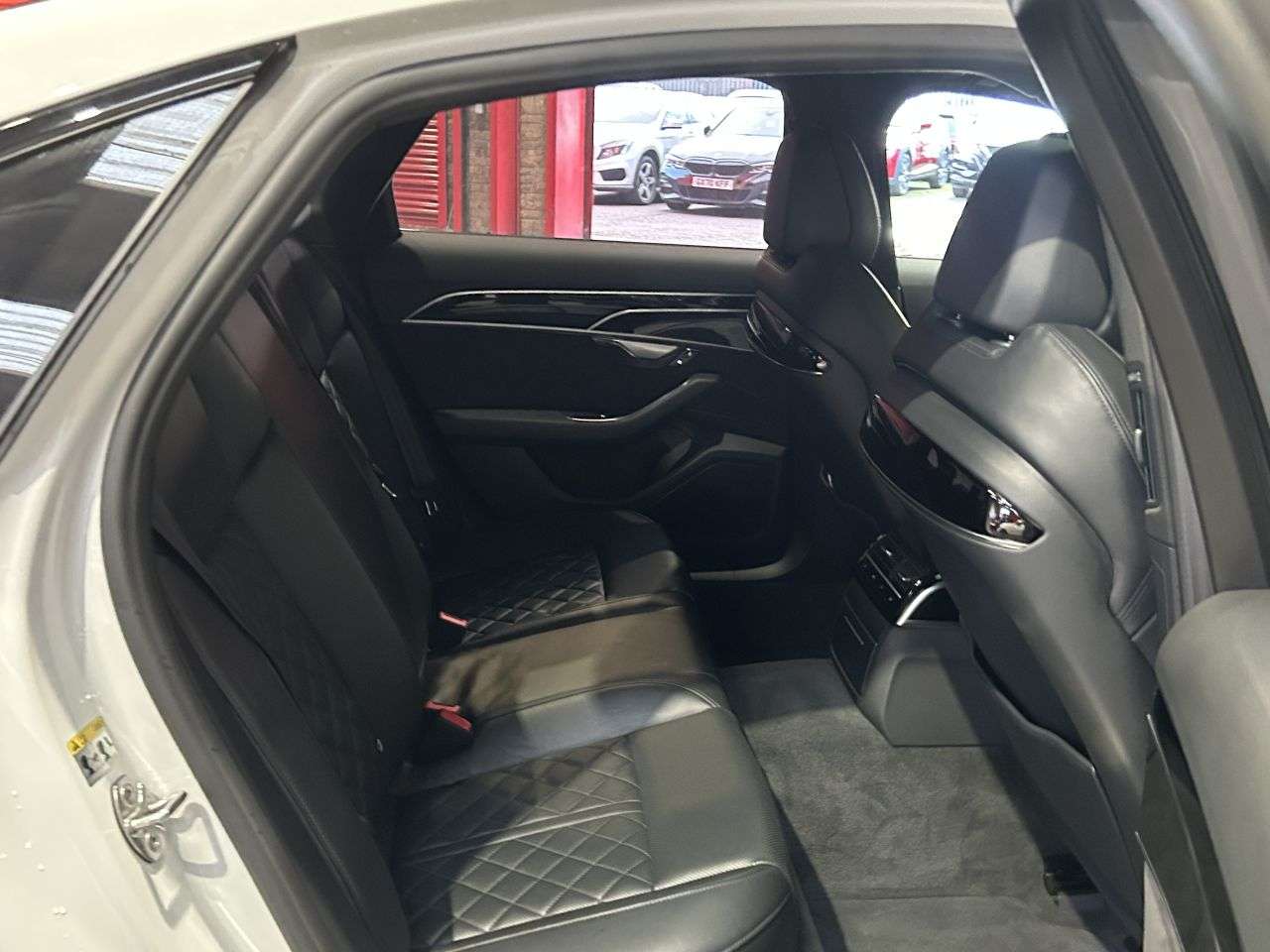 2021 AUDI A8 2021 AUDI A8