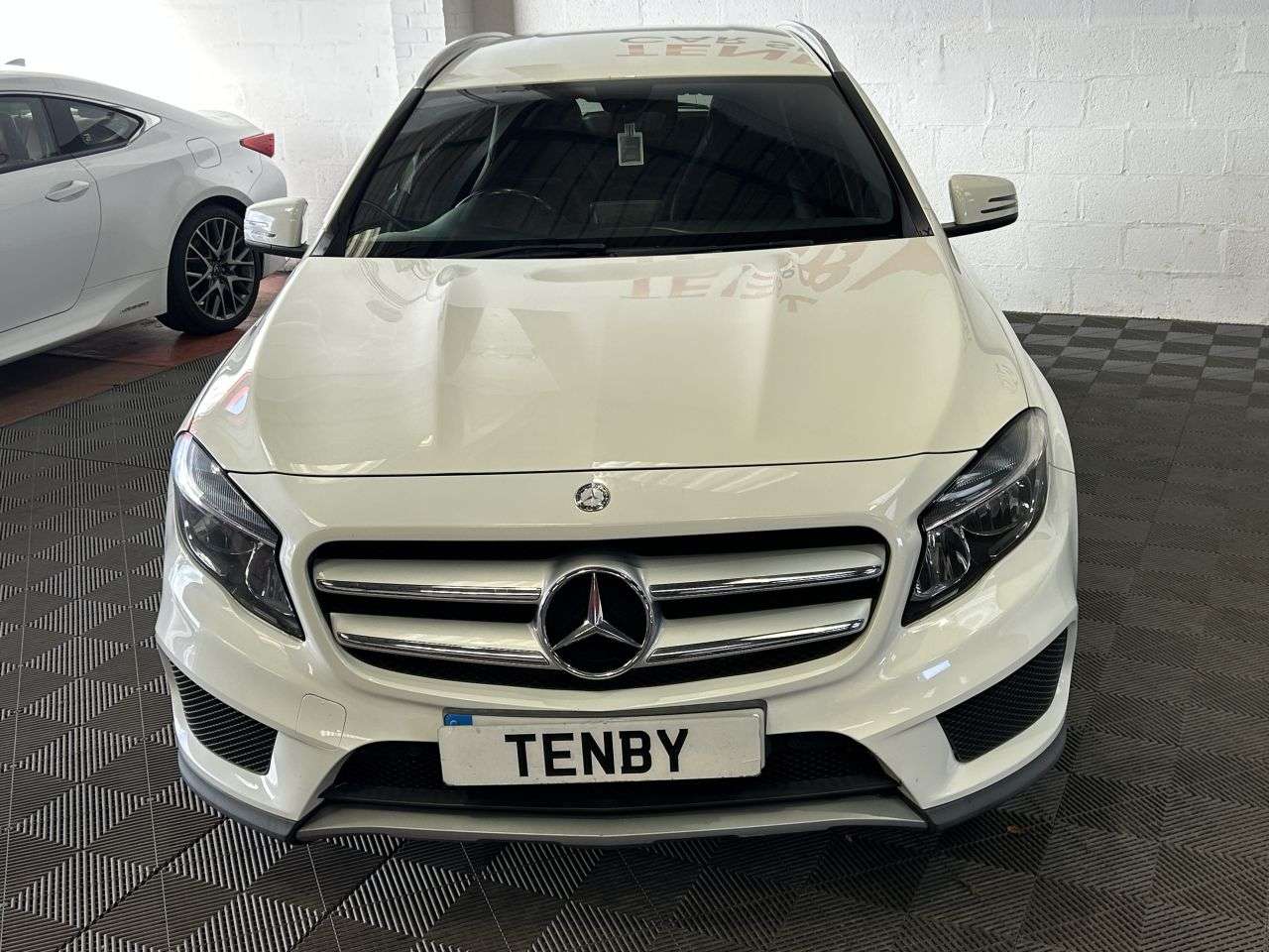 A 2015 MERCEDES-BENZ GLA 2.1 GLA200 CDI AMG Line SUV 5dr Diesel 7G-DCT Euro 6 (s/s) (136 ps) A 2015 MERCEDES-BENZ GLA 2.1 GLA200 CDI AMG Line SUV 5dr Diesel 7G-DCT Euro 6 (s/s) (136 ps)