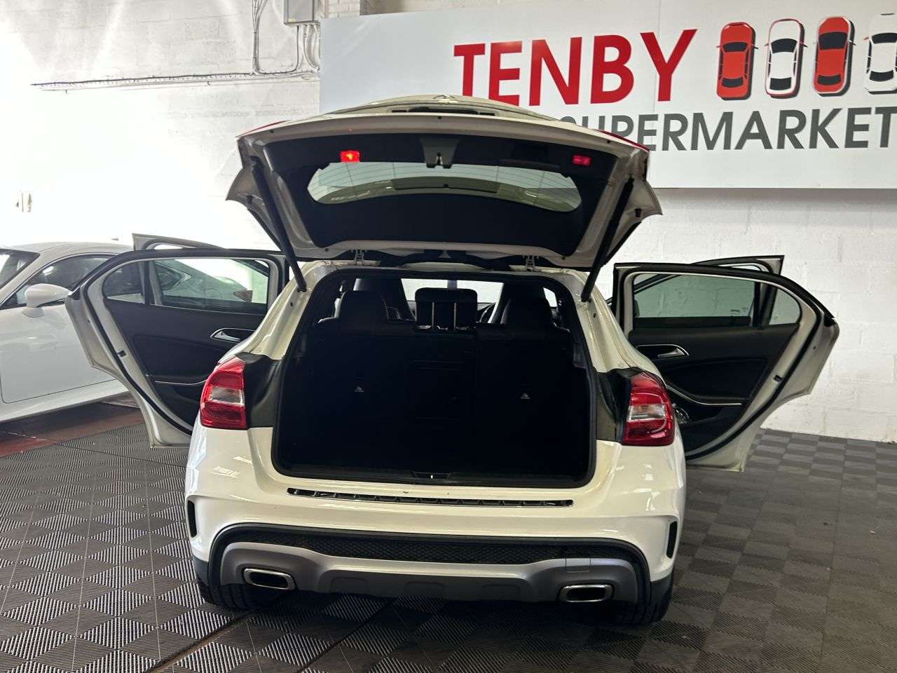 2015 MERCEDES-BENZ GLA 2015 MERCEDES-BENZ GLA