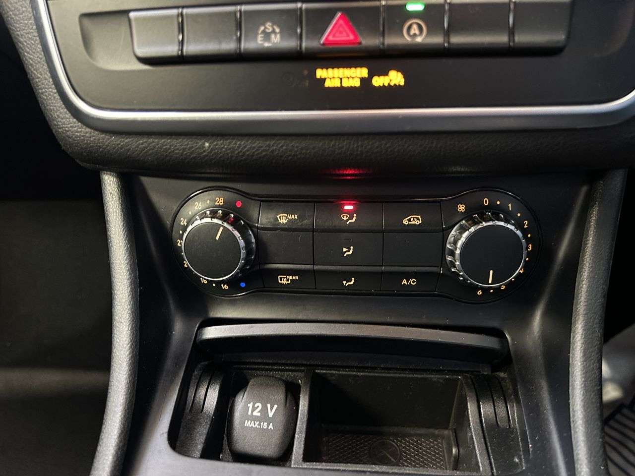 2015 MERCEDES-BENZ GLA 2015 MERCEDES-BENZ GLA