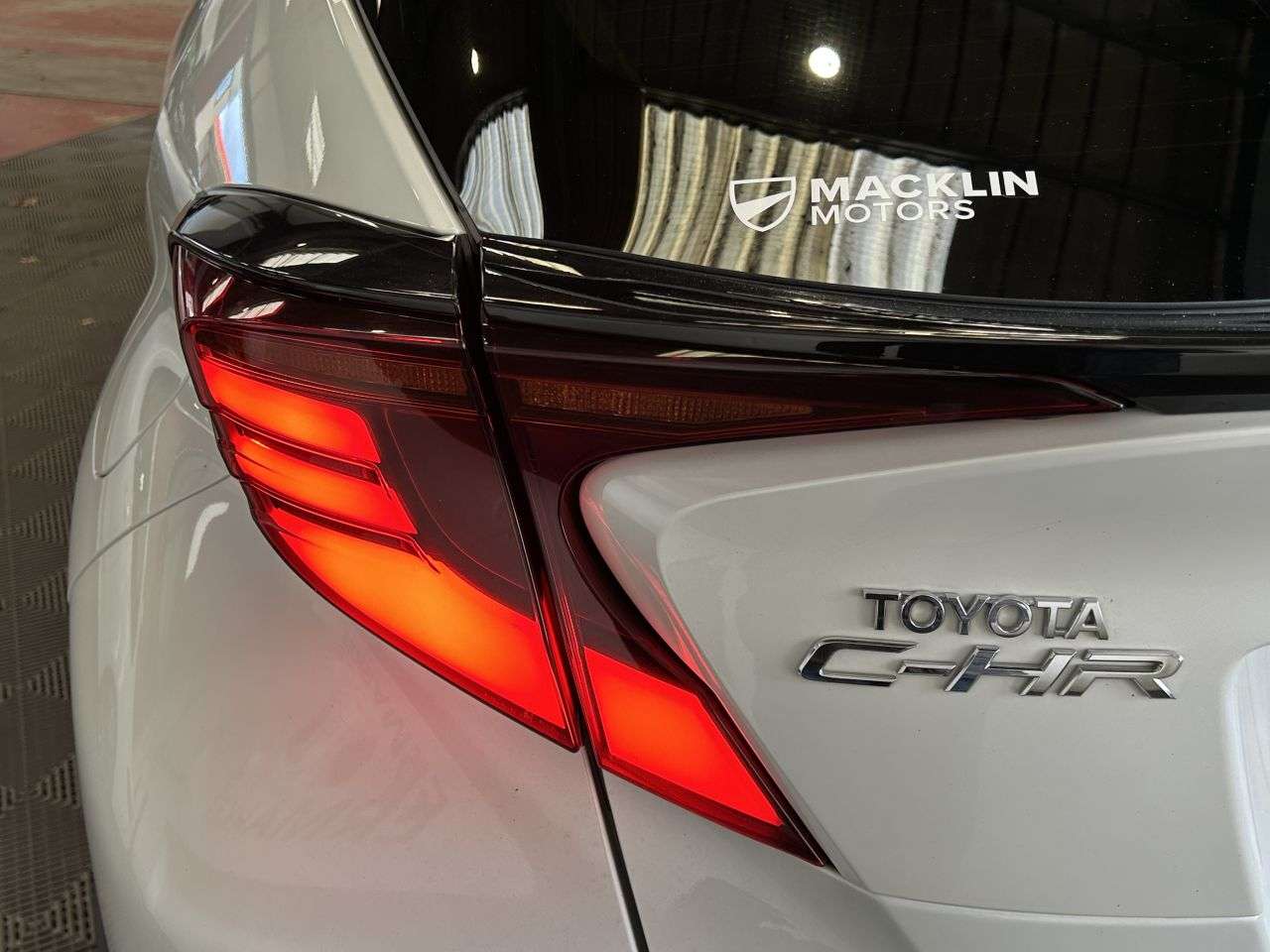 2020 TOYOTA C-HR 2020 TOYOTA C-HR