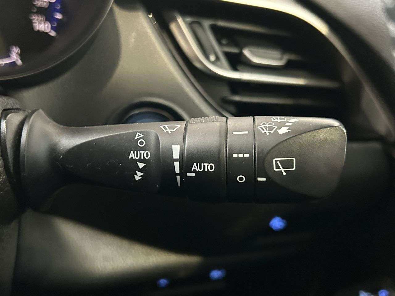 2020 TOYOTA C-HR 2020 TOYOTA C-HR