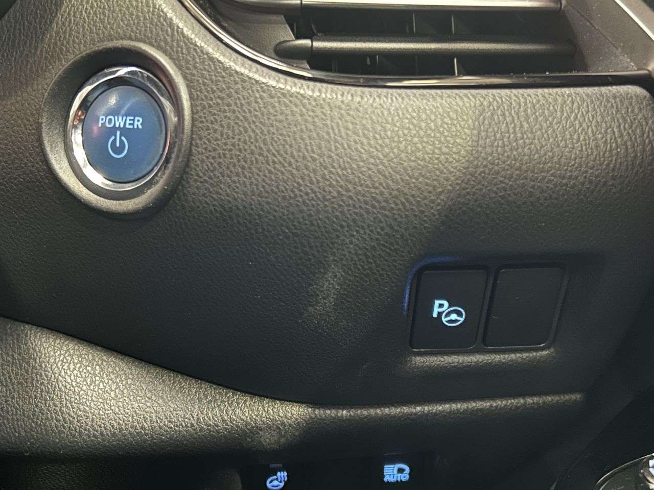 2020 TOYOTA C-HR 2020 TOYOTA C-HR