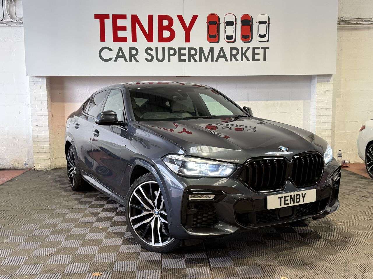 A 2019 BMW X6 3.0 30d M Sport SUV 5dr Diesel Auto xDrive Euro 6 (s/s) (265 ps) 22"ALLOYS+ A 2019 BMW X6 3.0 30d M Sport SUV 5dr Diesel Auto xDrive Euro 6 (s/s) (265 ps) 22"ALLOYS+