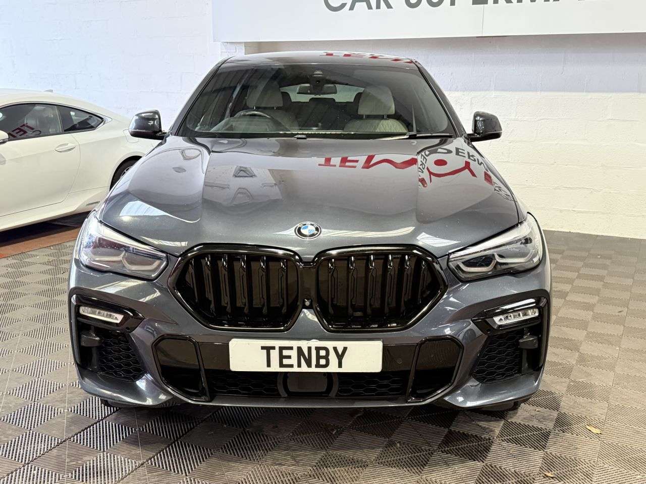 A 2019 BMW X6 3.0 30d M Sport SUV 5dr Diesel Auto xDrive Euro 6 (s/s) (265 ps) 22"ALLOYS+ A 2019 BMW X6 3.0 30d M Sport SUV 5dr Diesel Auto xDrive Euro 6 (s/s) (265 ps) 22"ALLOYS+