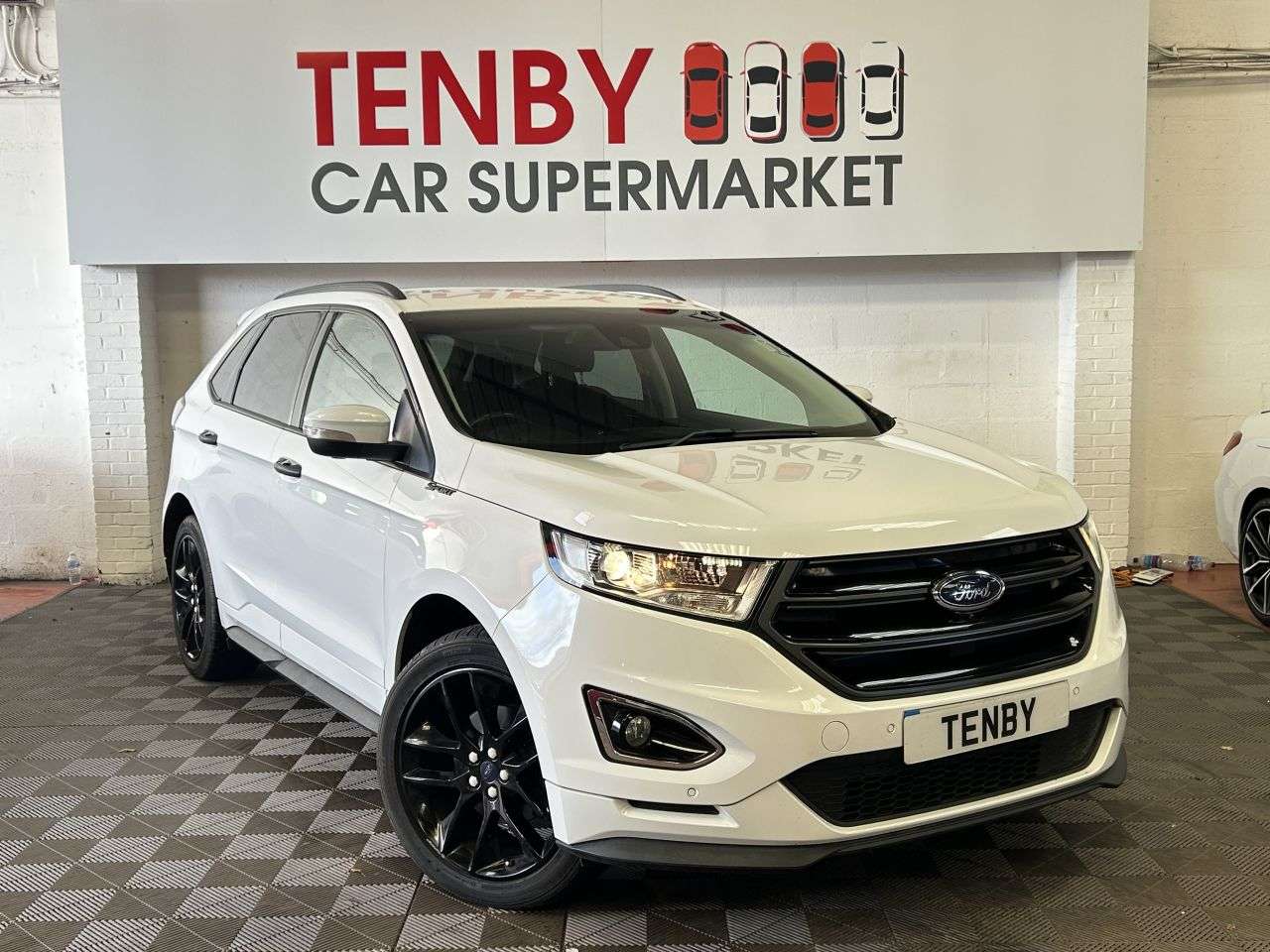A 2018 FORD EDGE 2.0 TDCi Sport SUV 5dr Diesel Powershift AWD Euro 6 (s/s) (210 ps) FRONT HE A 2018 FORD EDGE 2.0 TDCi Sport SUV 5dr Diesel Powershift AWD Euro 6 (s/s) (210 ps) FRONT HE