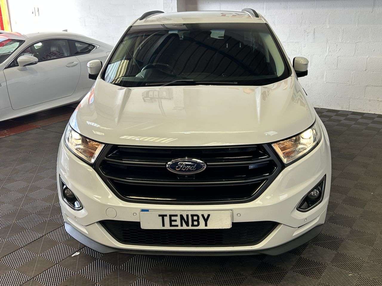 A 2018 FORD EDGE 2.0 TDCi Sport SUV 5dr Diesel Powershift AWD Euro 6 (s/s) (210 ps) FRONT HE A 2018 FORD EDGE 2.0 TDCi Sport SUV 5dr Diesel Powershift AWD Euro 6 (s/s) (210 ps) FRONT HE