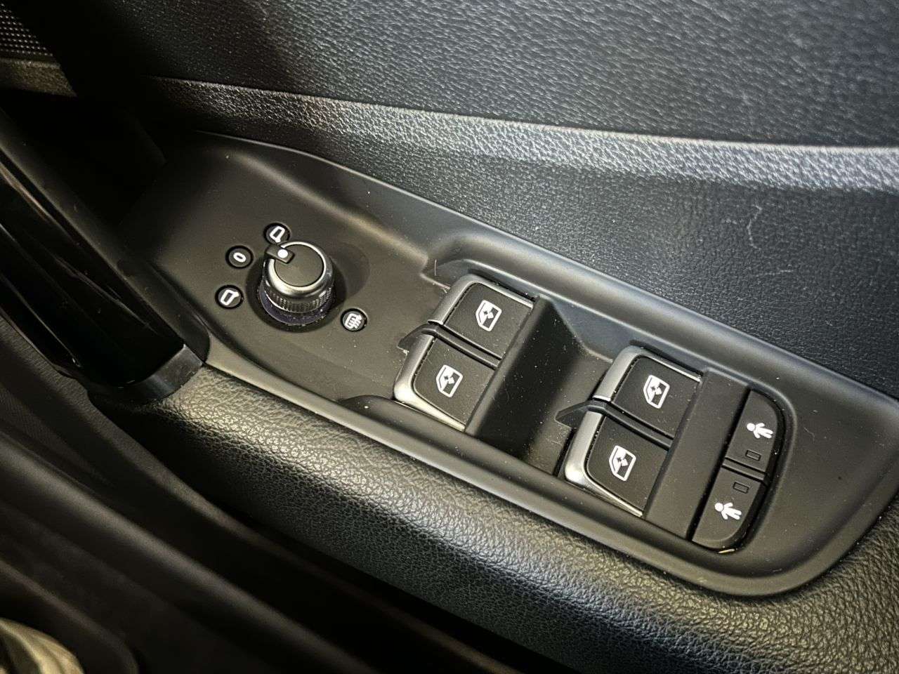 2019 AUDI Q2 2019 AUDI Q2