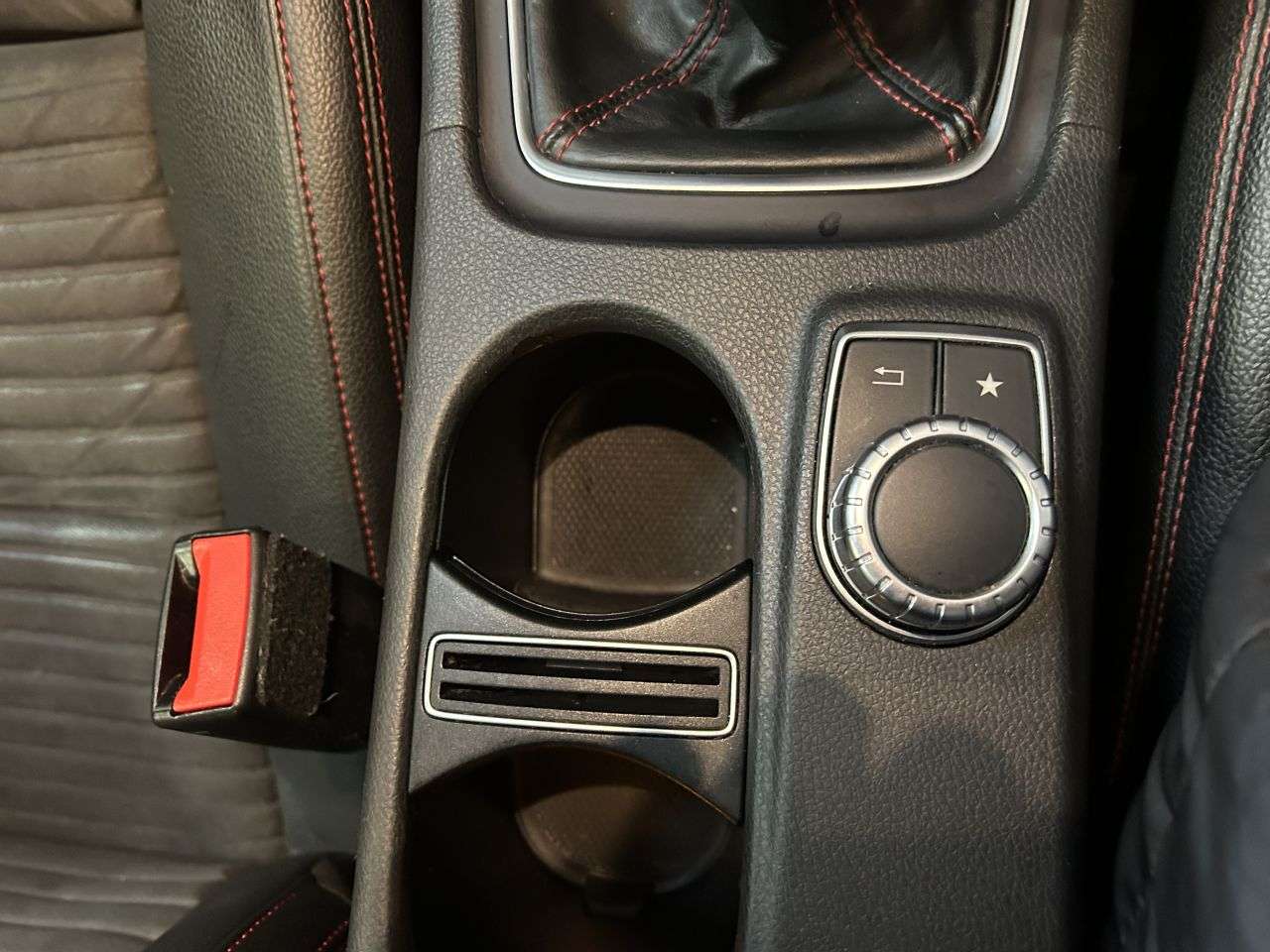 2016 MERCEDES-BENZ A-CLASS 2016 MERCEDES-BENZ A-CLASS