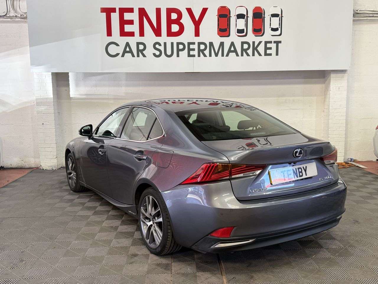 2018 LEXUS IS 2018 LEXUS IS