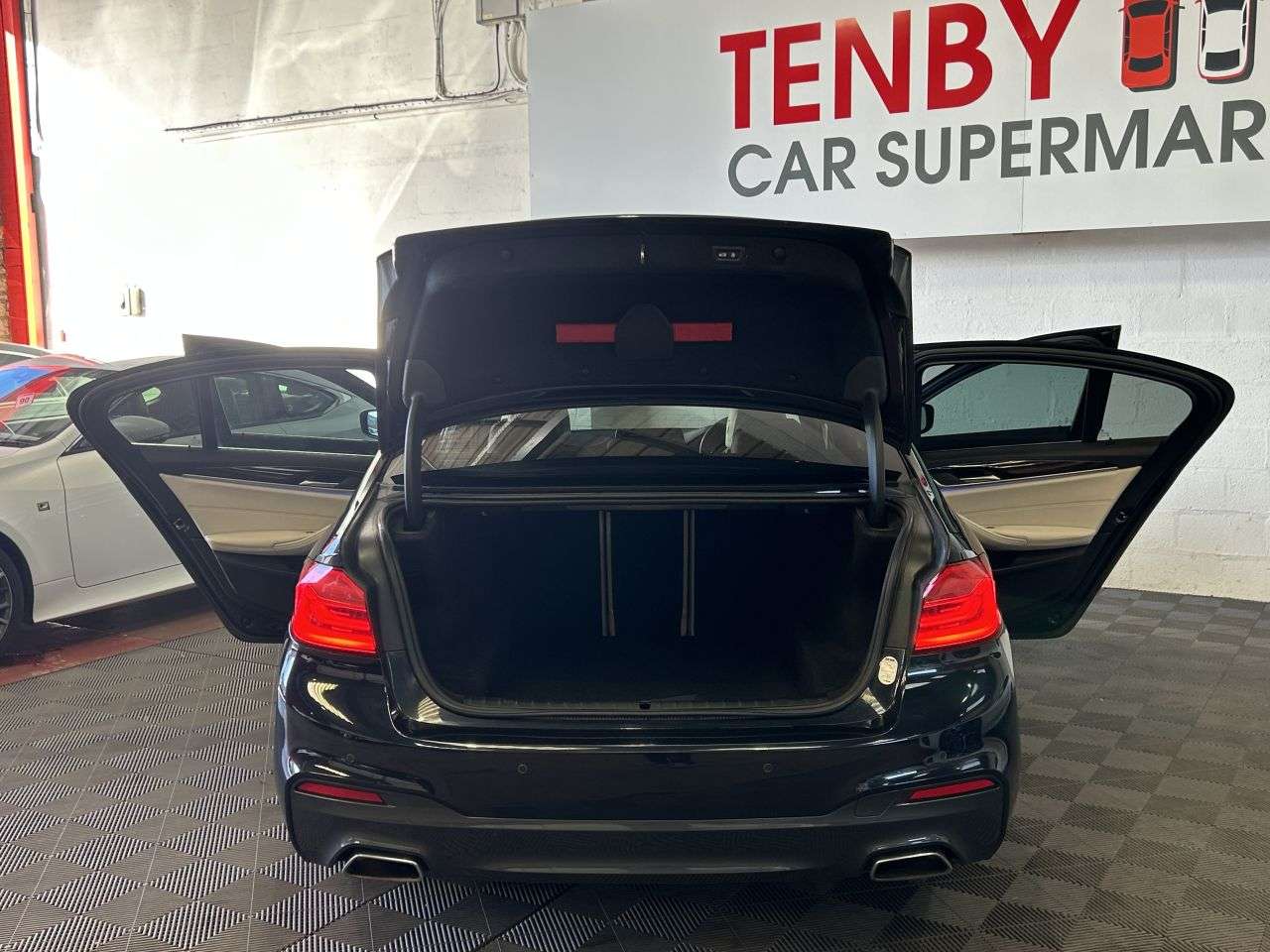 2017 BMW 5 SERIES 2017 BMW 5 SERIES