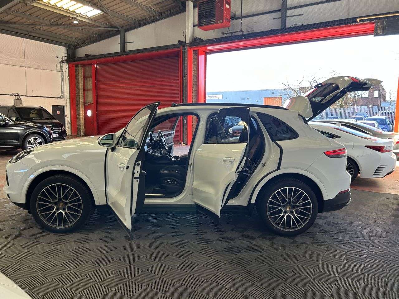 2018 PORSCHE CAYENNE 2018 PORSCHE CAYENNE