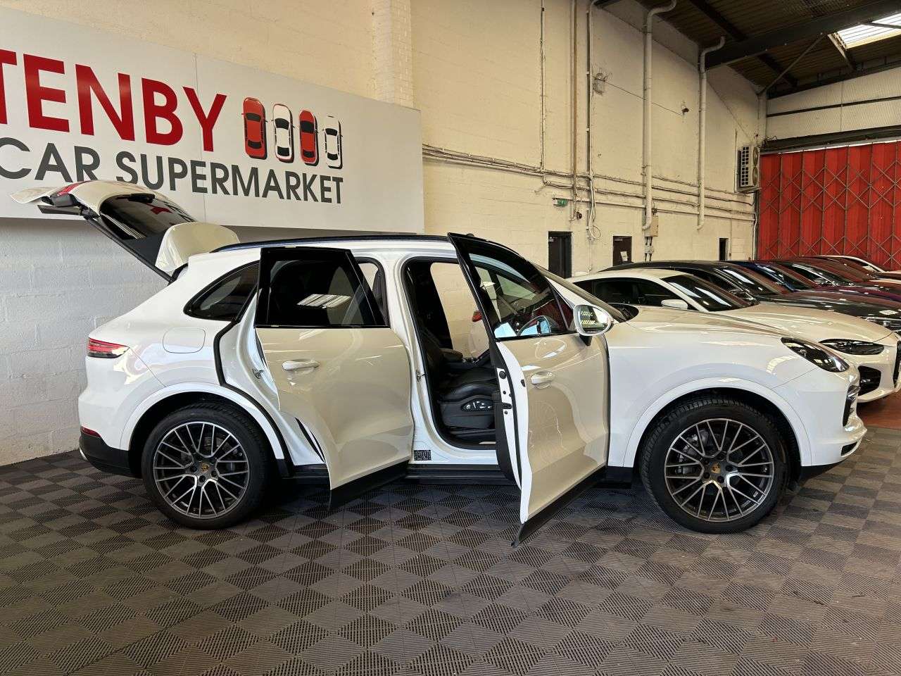 2018 PORSCHE CAYENNE 2018 PORSCHE CAYENNE