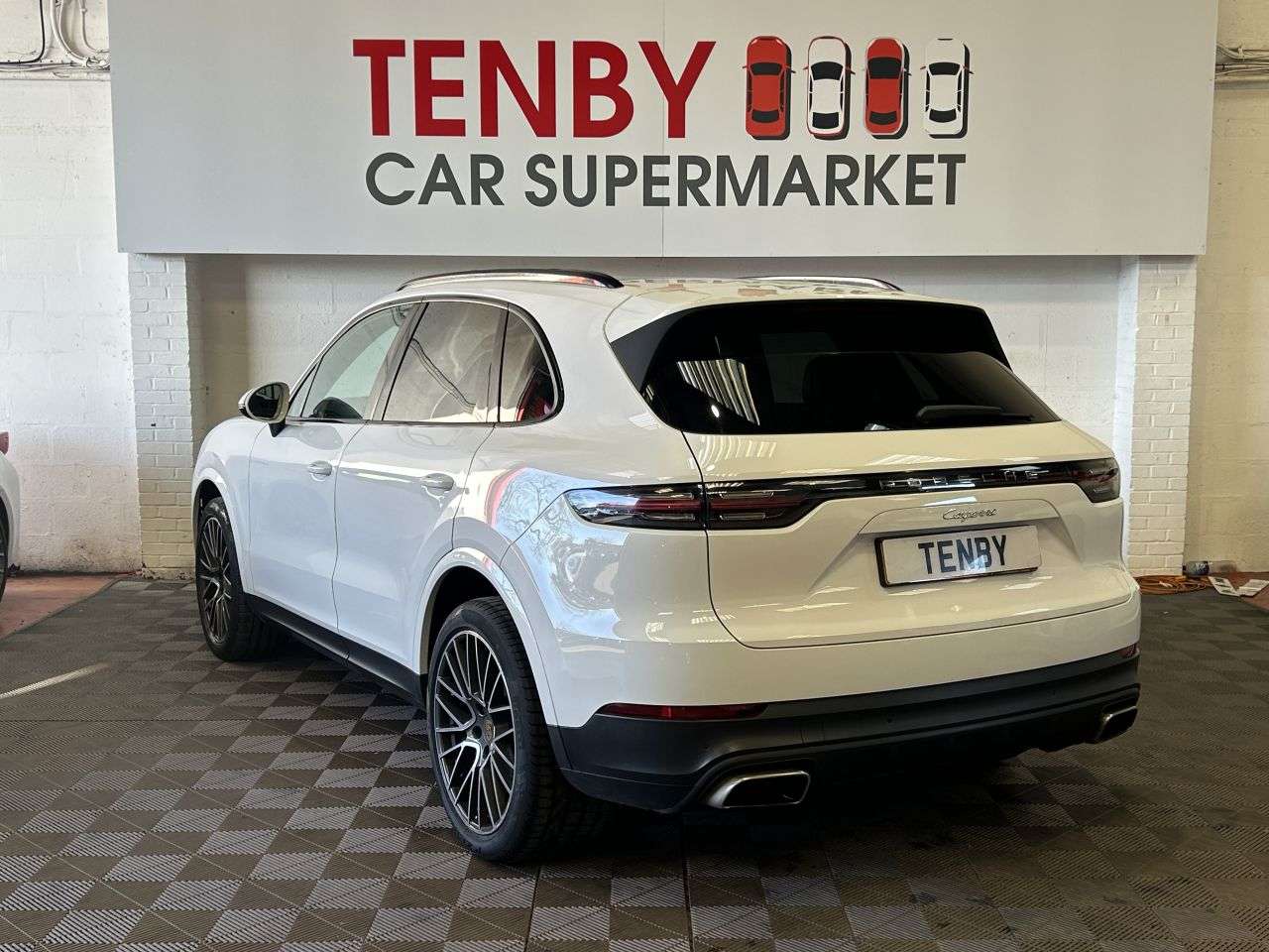 2018 PORSCHE CAYENNE 2018 PORSCHE CAYENNE