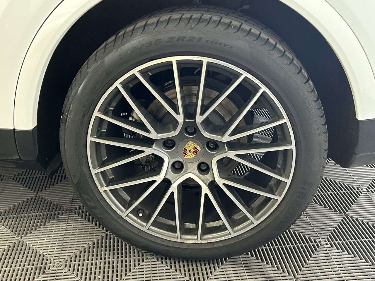 2018 PORSCHE CAYENNE 2018 PORSCHE CAYENNE