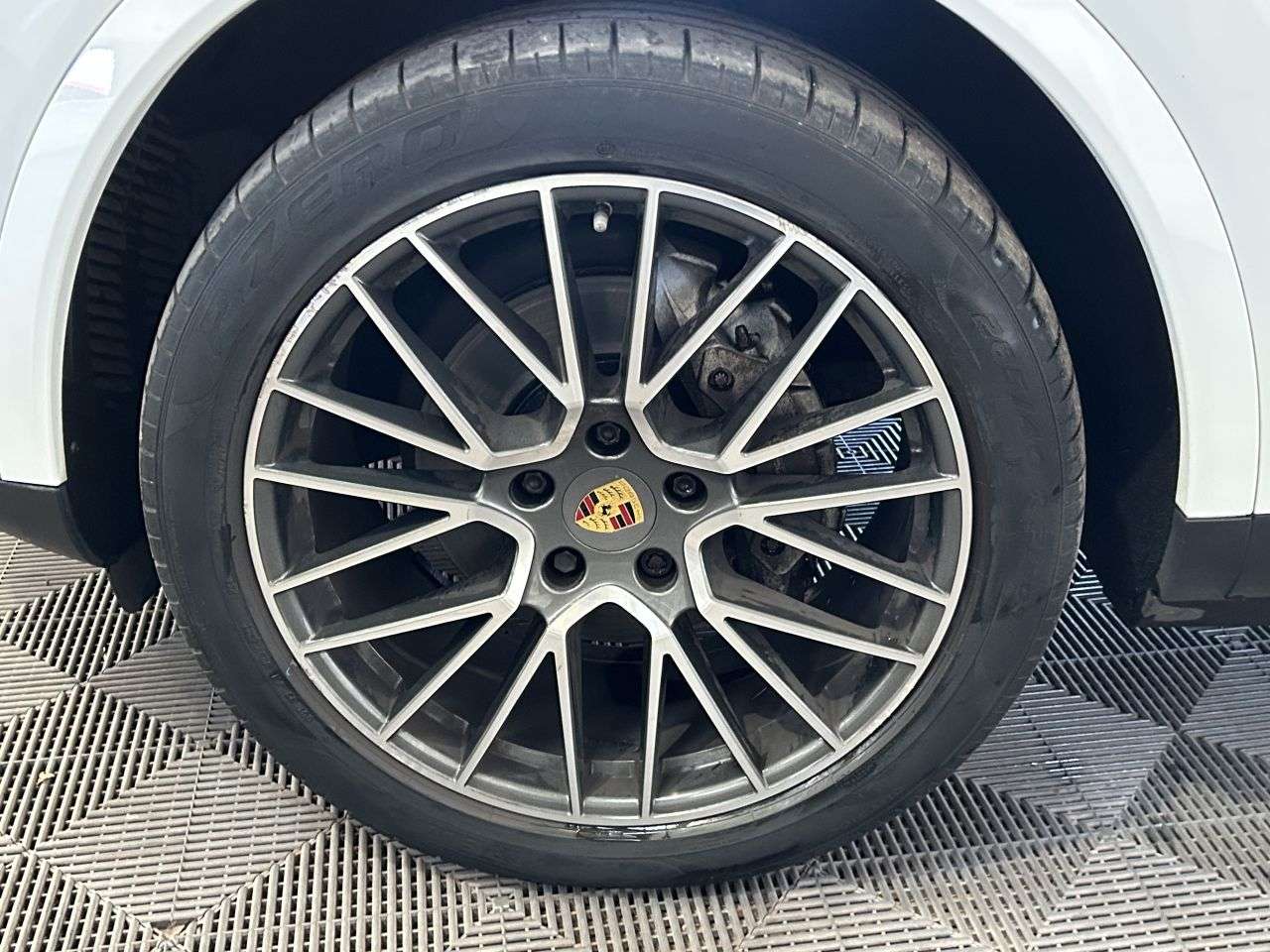 2018 PORSCHE CAYENNE 2018 PORSCHE CAYENNE