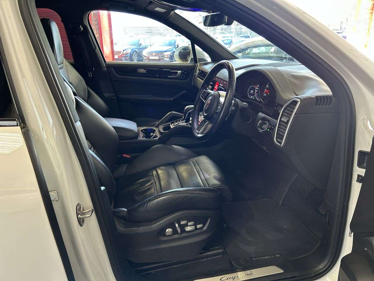 2018 PORSCHE CAYENNE 2018 PORSCHE CAYENNE