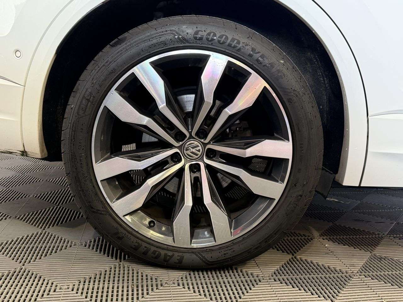 2019 VOLKSWAGEN TOUAREG 2019 VOLKSWAGEN TOUAREG