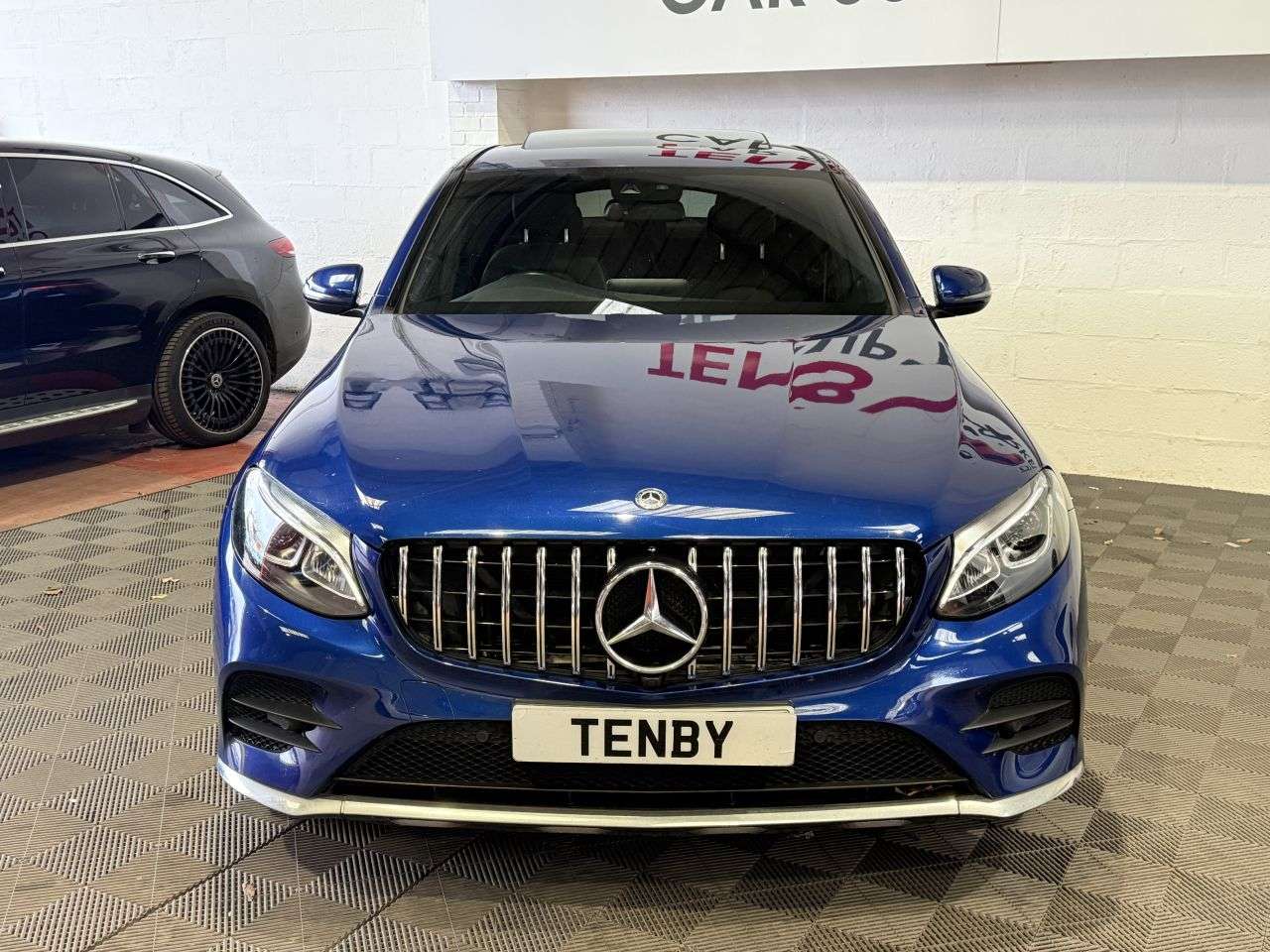 A 2017 MERCEDES-BENZ GLC 3.0 GLC350d V6 AMG Line (Premium Plus) Coupe 5dr Diesel G-Tronic 4MATIC Eur A 2017 MERCEDES-BENZ GLC 3.0 GLC350d V6 AMG Line (Premium Plus) Coupe 5dr Diesel G-Tronic 4MATIC Eur