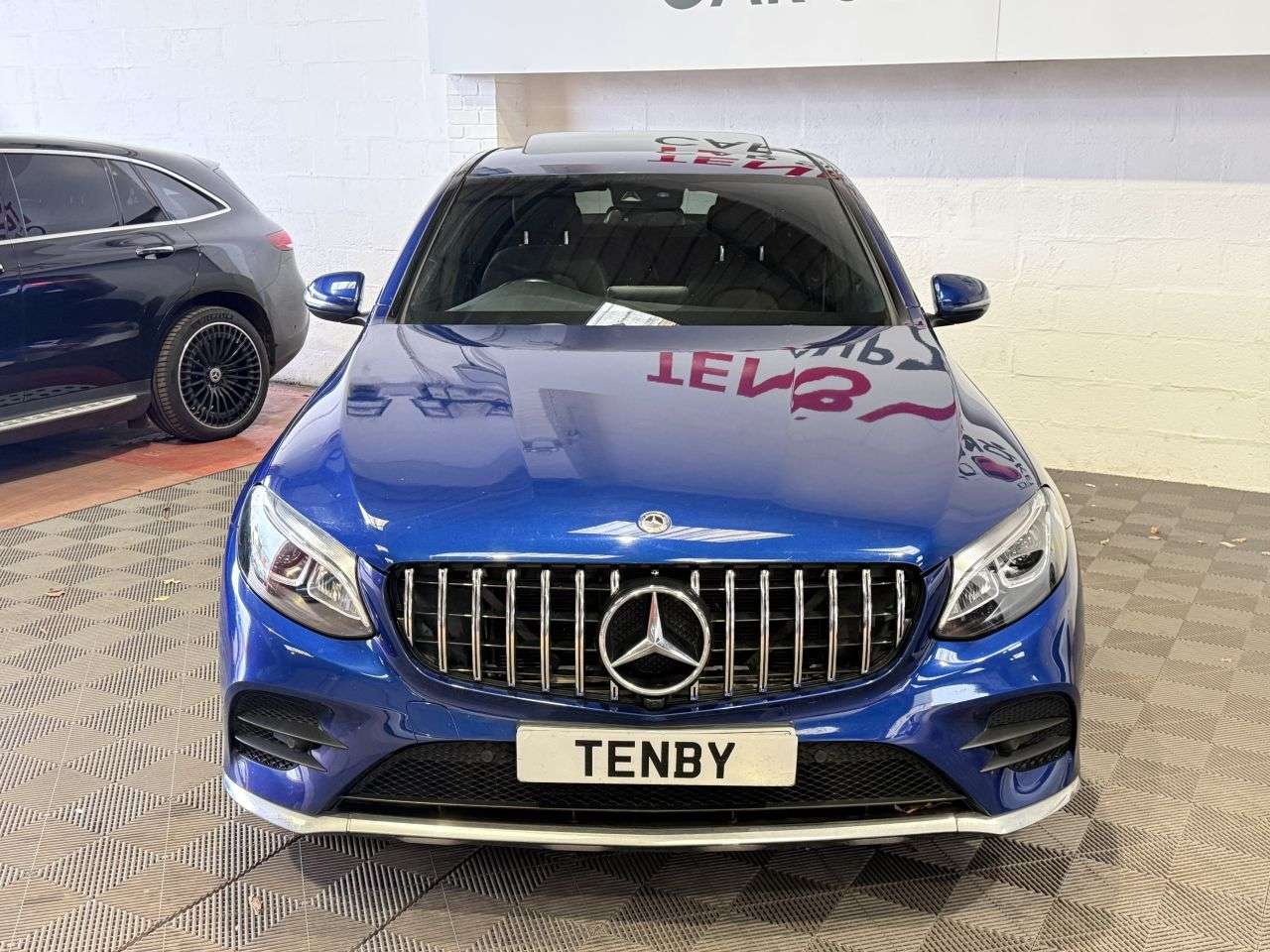 A 2017 MERCEDES-BENZ GLC 3.0 GLC350d V6 AMG Line (Premium Plus) Coupe 5dr Diesel G-Tronic 4MATIC Eur A 2017 MERCEDES-BENZ GLC 3.0 GLC350d V6 AMG Line (Premium Plus) Coupe 5dr Diesel G-Tronic 4MATIC Eur