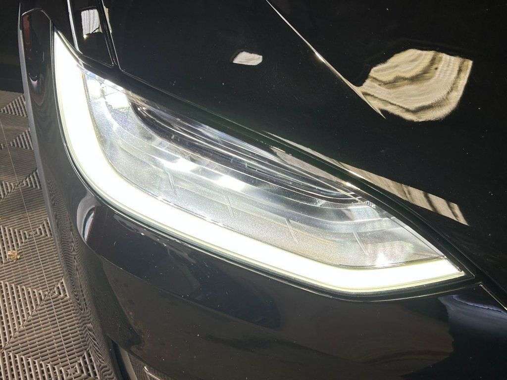 2019 TESLA MODEL X 2019 TESLA MODEL X