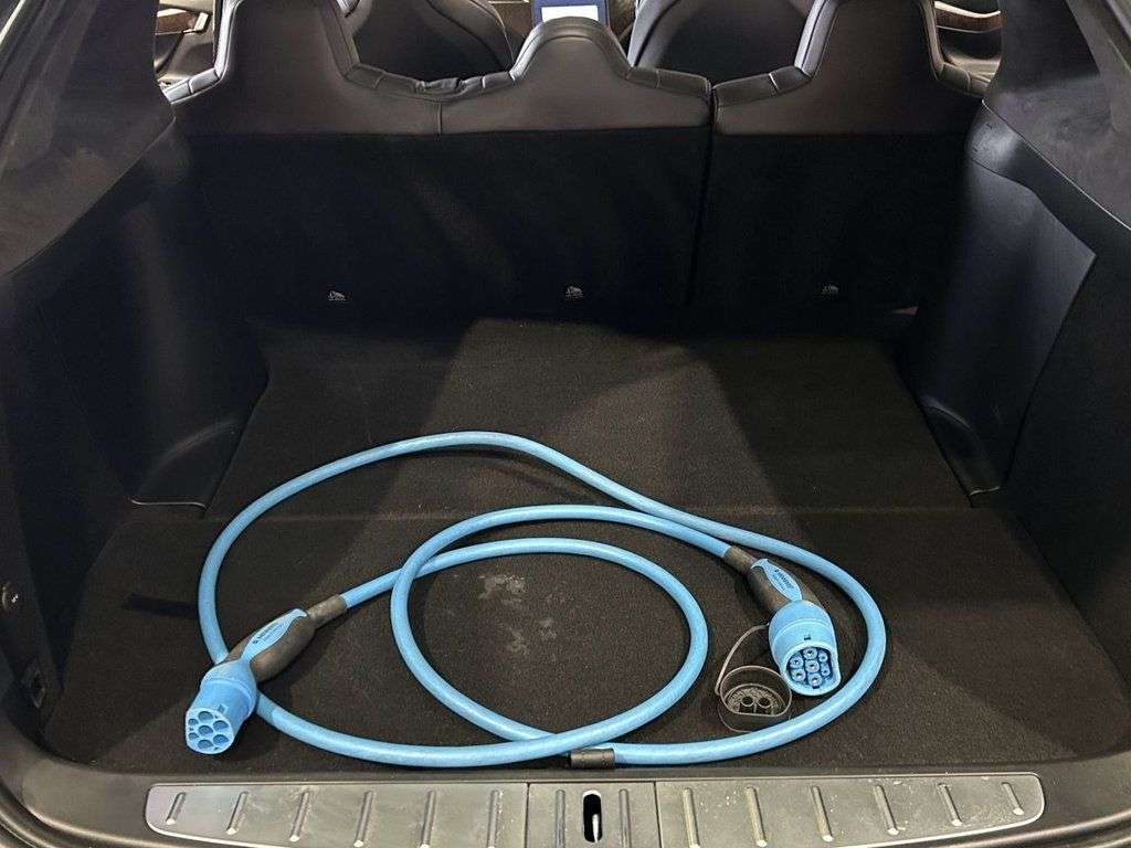 2019 TESLA MODEL X 2019 TESLA MODEL X