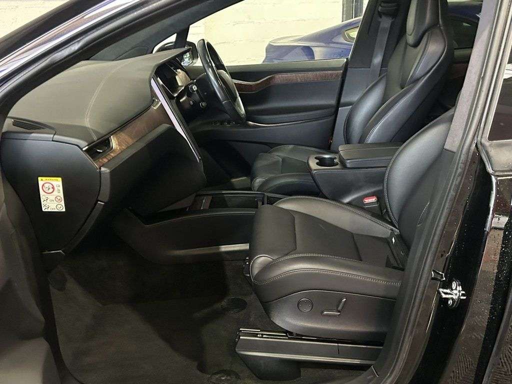 2019 TESLA MODEL X 2019 TESLA MODEL X