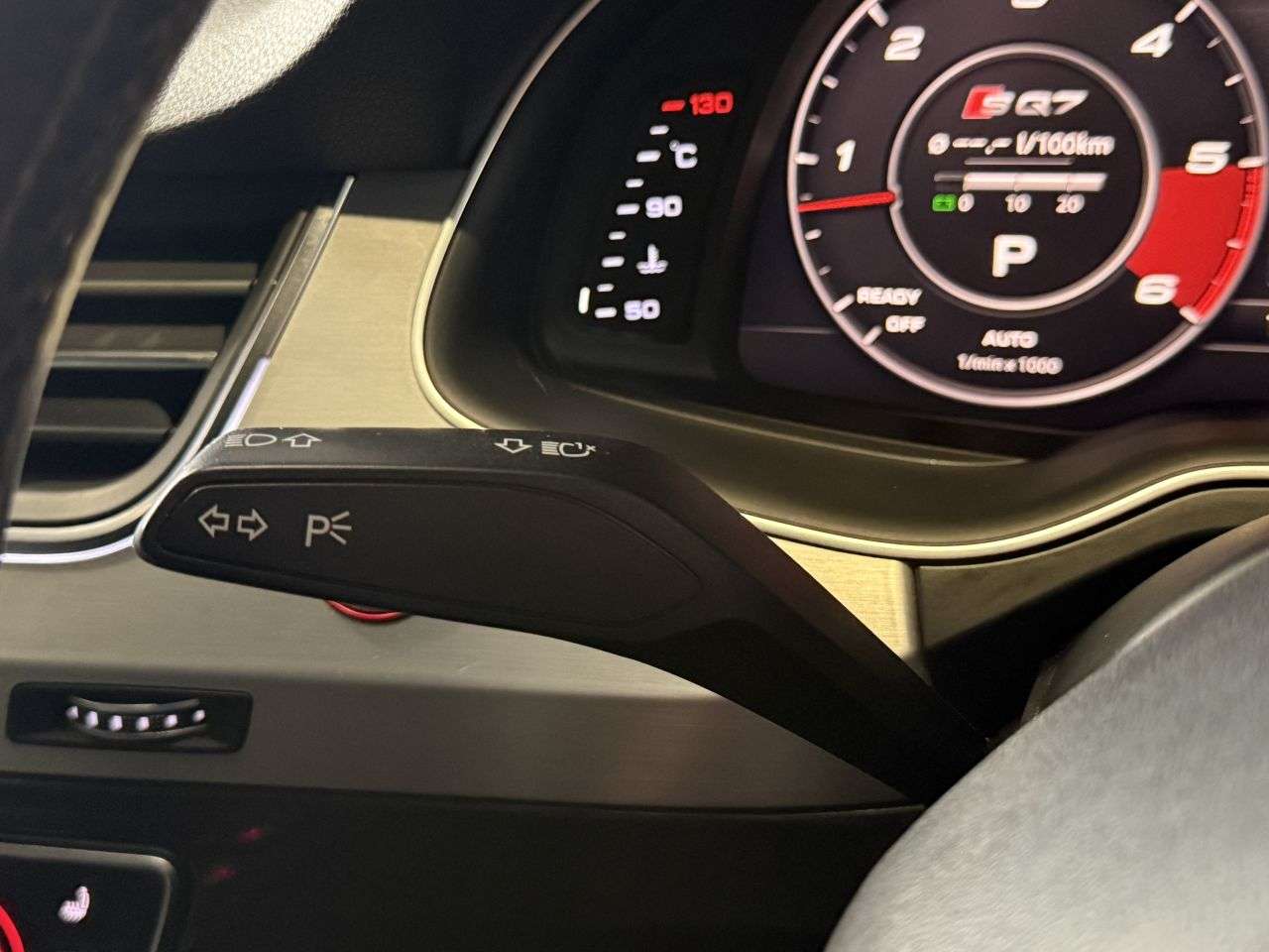 2017 AUDI SQ7 2017 AUDI SQ7