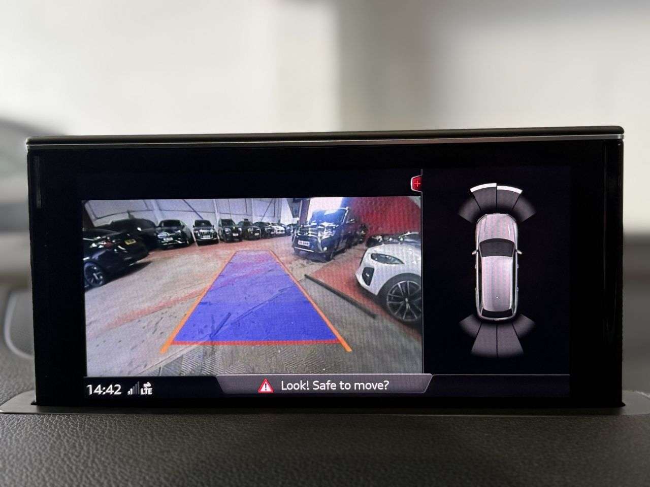 2017 AUDI SQ7 2017 AUDI SQ7