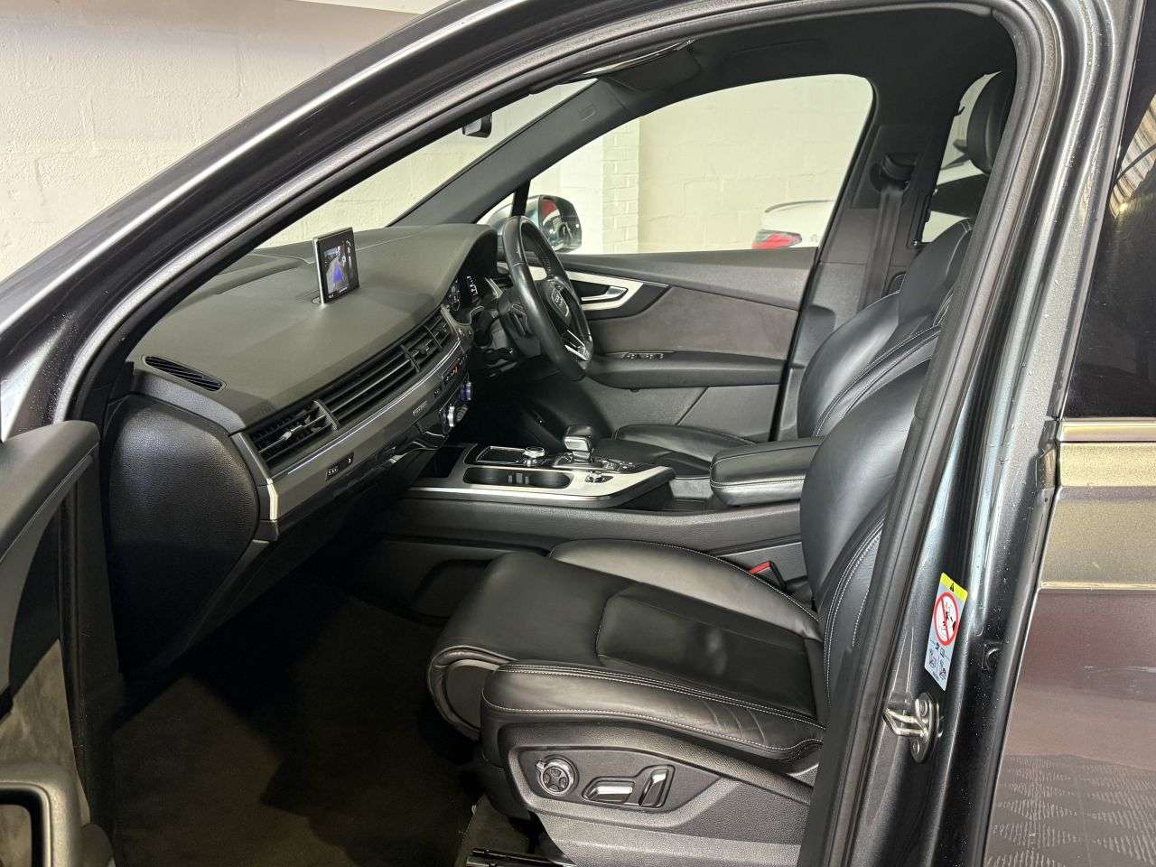 2017 AUDI SQ7 2017 AUDI SQ7