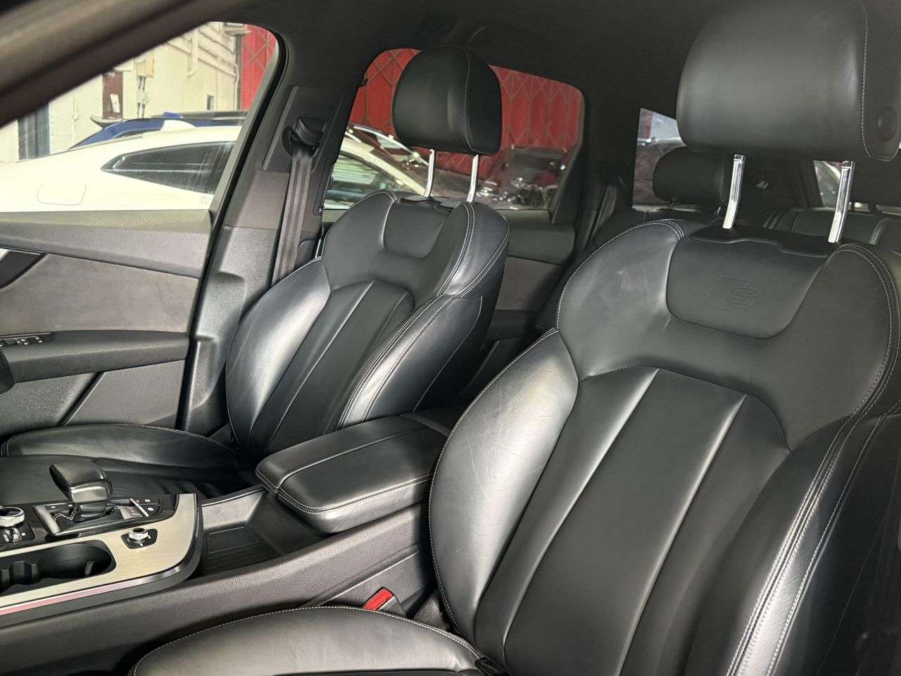 2017 AUDI SQ7 2017 AUDI SQ7