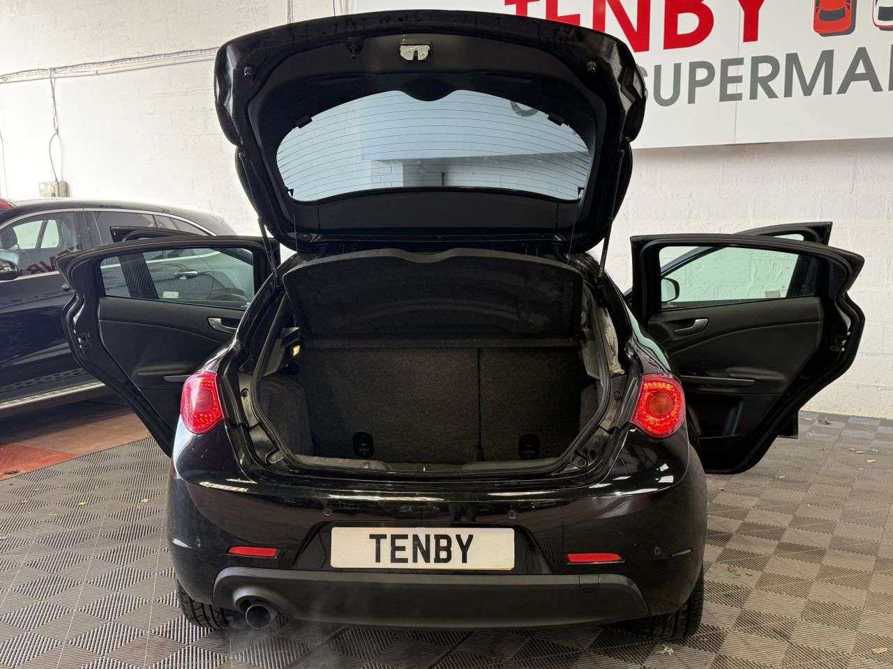 2013 ALFA ROMEO GIULIETTA 2013 ALFA ROMEO GIULIETTA