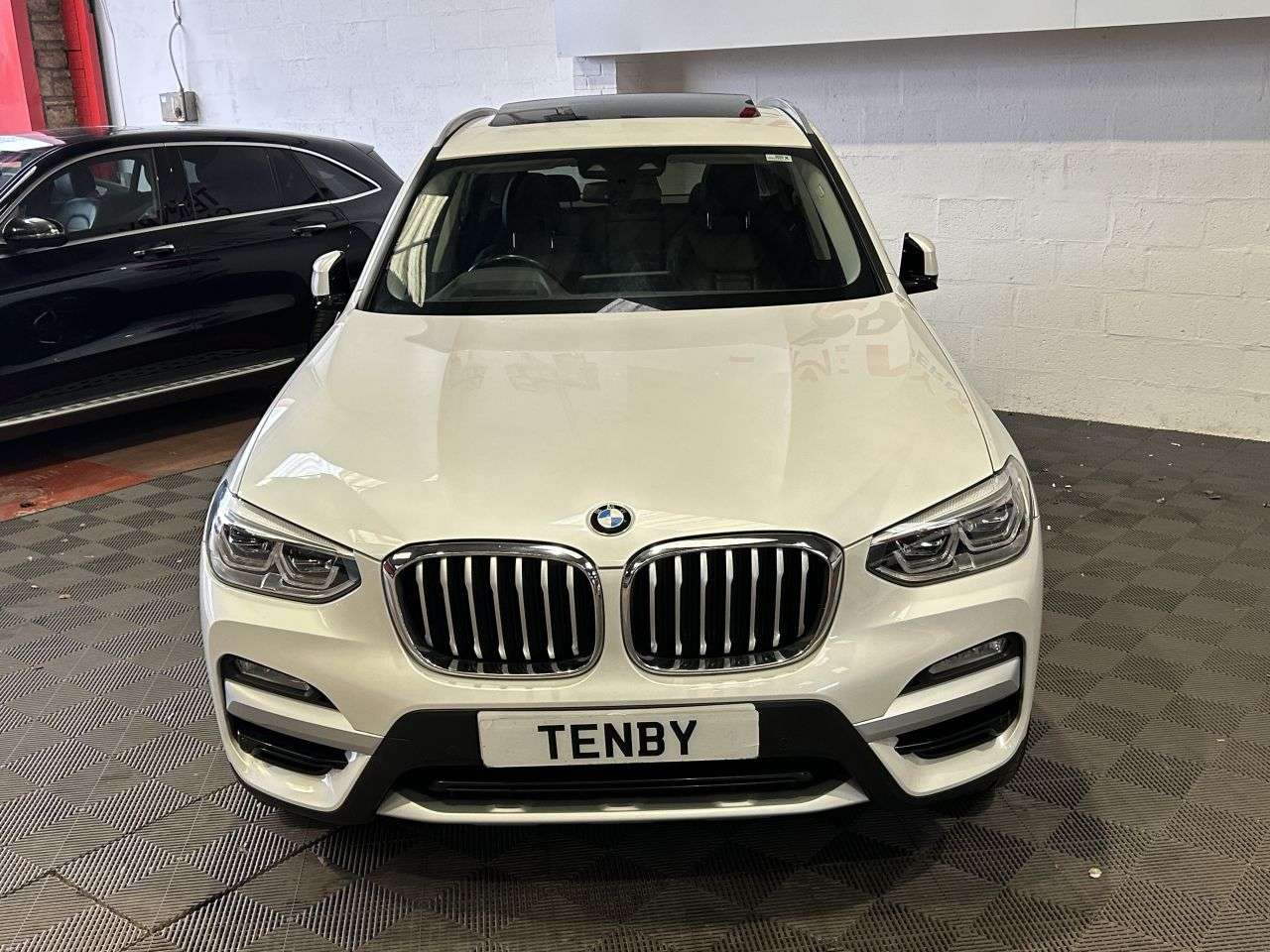 A 2017 BMW X3 3.0 30d xLine SUV 5dr Diesel Auto xDrive Euro 6 (s/s) (265 ps) A 2017 BMW X3 3.0 30d xLine SUV 5dr Diesel Auto xDrive Euro 6 (s/s) (265 ps)