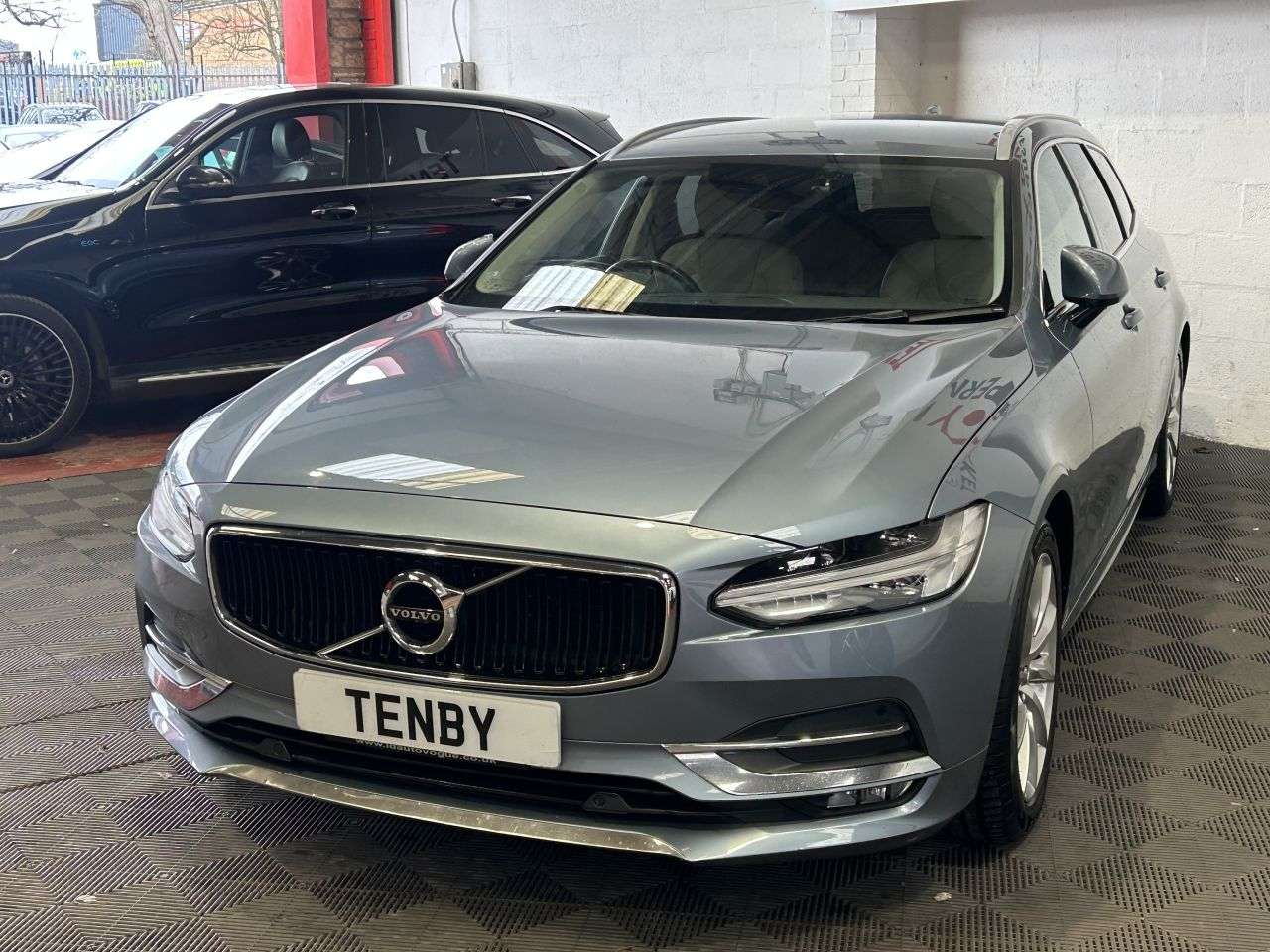 2019 VOLVO V90 2019 VOLVO V90