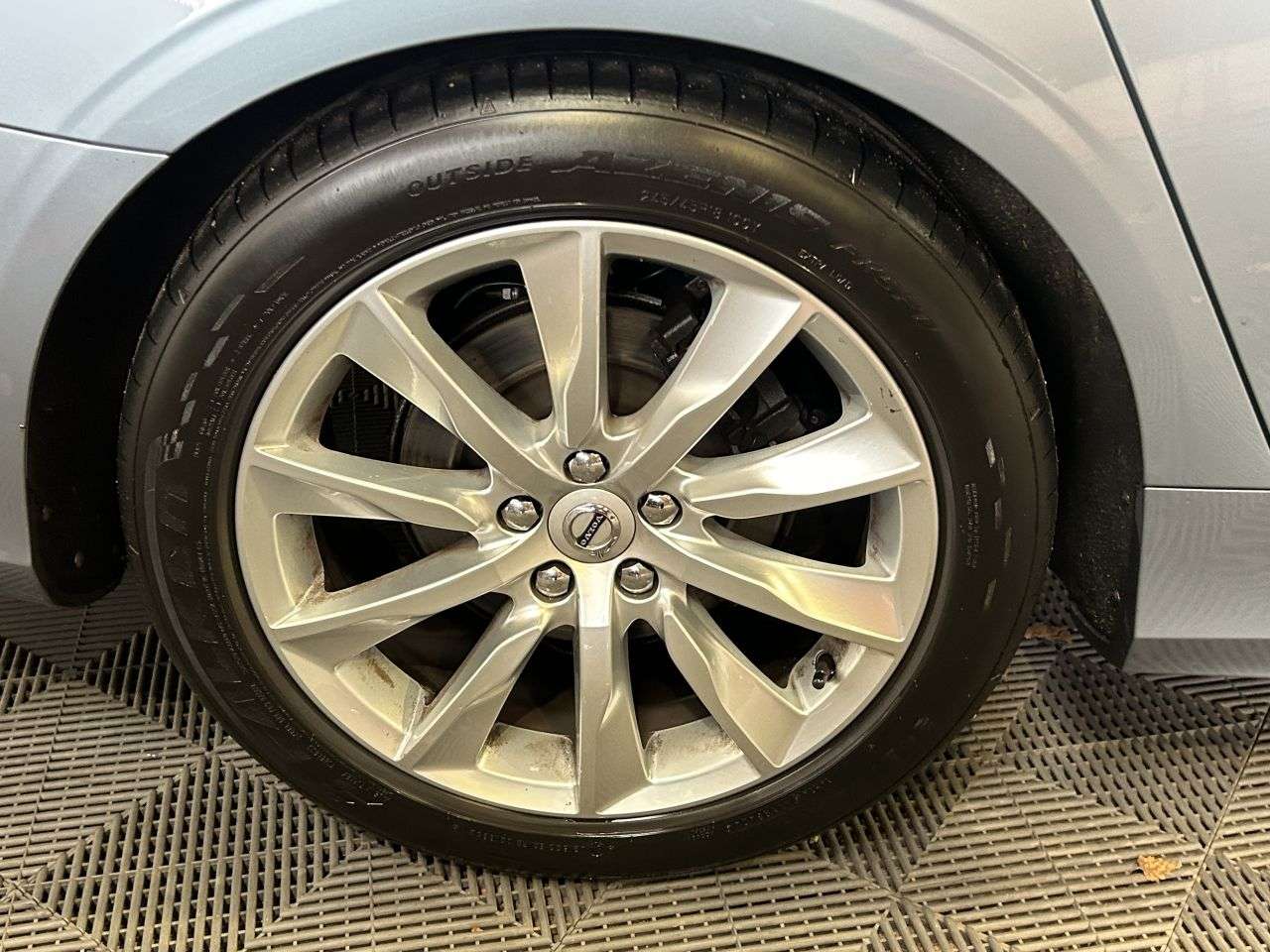 2019 VOLVO V90 2019 VOLVO V90