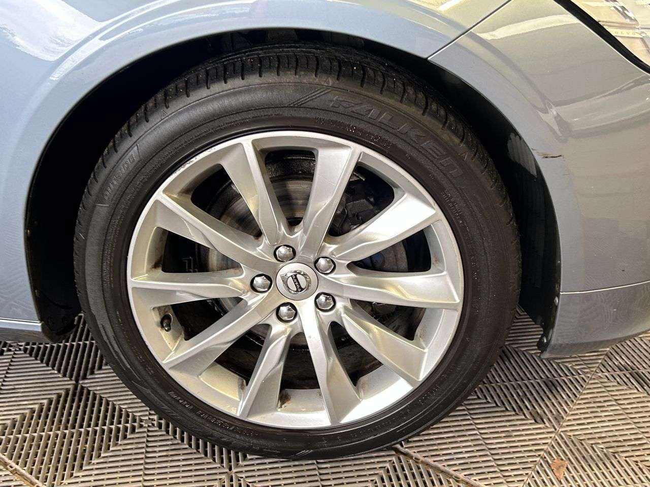 2019 VOLVO V90 2019 VOLVO V90